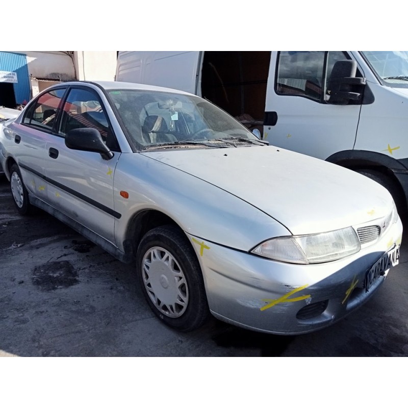 mitsubishi carisma berlina 4 (da0) del año 1998
