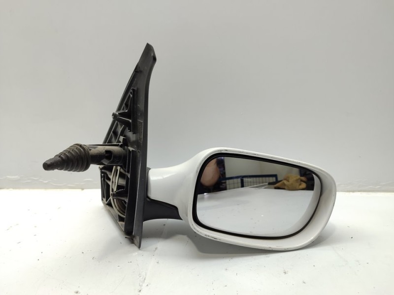 Recambio de retrovisor derecho para tata indica idi referencia OEM IAM XS6116C656AC  