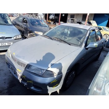 mitsubishi carisma berlina 4 (da0) del año 1998