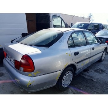 mitsubishi carisma berlina 4 (da0) del año 1998