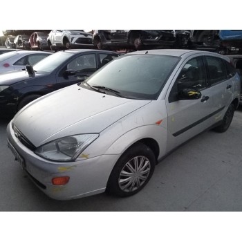 ford focus berlina (cak) del año 2000