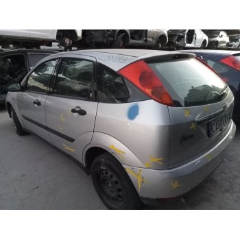 ford focus berlina (cak) del año 2000