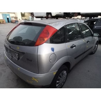 ford focus berlina (cak) del año 2000