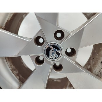 Recambio de juego llantas para skoda octavia combi (5e5) active referencia OEM IAM 5E0601025D  