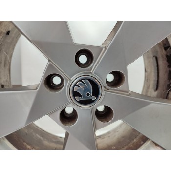 Recambio de juego llantas para skoda octavia combi (5e5) active referencia OEM IAM 5E0601025D  