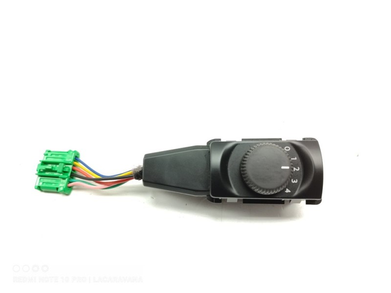 Recambio de interruptor para peugeot 5008 allure referencia OEM IAM 96846886XT  