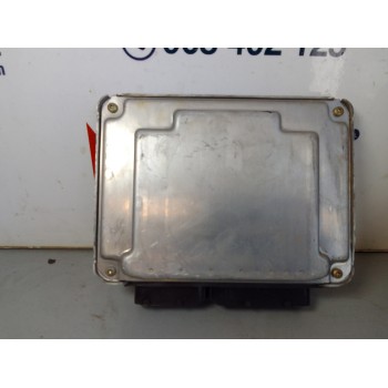 Recambio de centralita motor uce para audi a4 berlina (8e) 2.5 tdi quattro (132kw) referencia OEM IAM 8E0907401B  