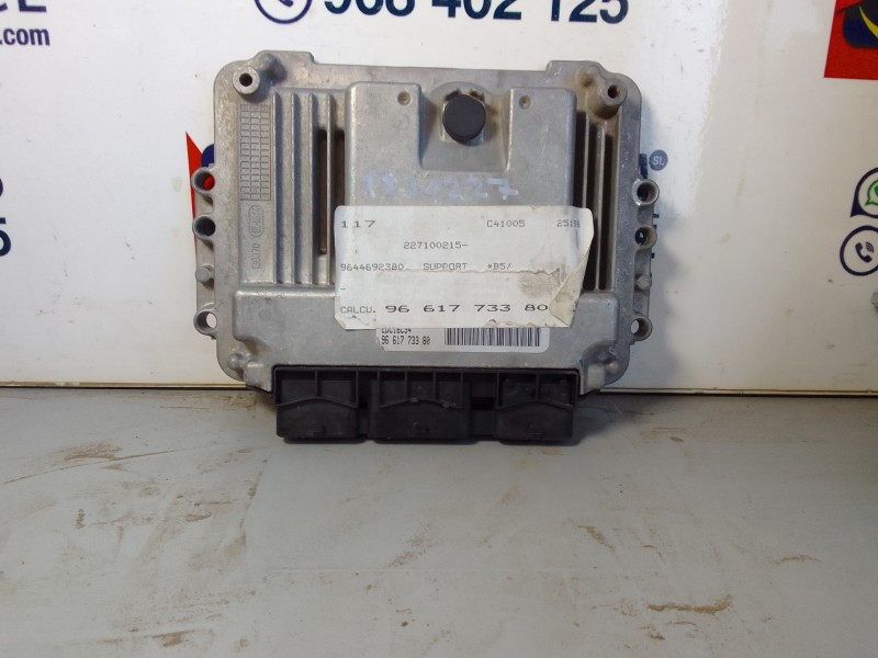 Recambio de centralita motor uce para citroën c4 berlina collection referencia OEM IAM 9661773380  