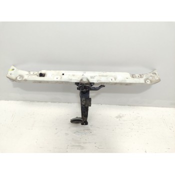 Recambio de travesaño superior para ssangyong rodius xdi referencia OEM IAM 5713021500  