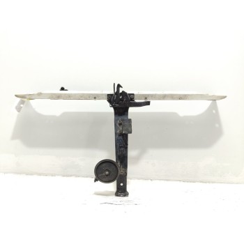 Recambio de travesaño superior para ssangyong rodius xdi referencia OEM IAM 5713021500  