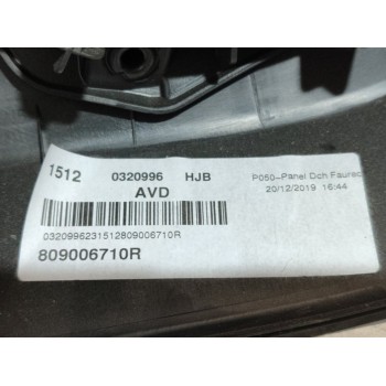 Recambio de guarnecido puerta delantera derecha para renault captur ii intens referencia OEM IAM 809006710R  