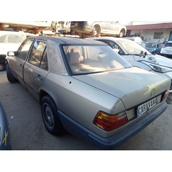mercedes-benz clase e (w124) berlina del año 1987