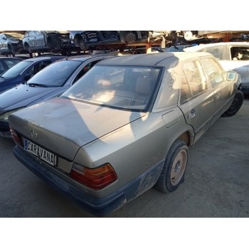 mercedes-benz clase e (w124) berlina del año 1987