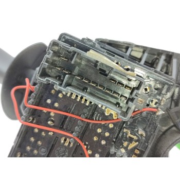 Recambio de mando multifuncion para dacia sandero basis referencia OEM IAM 255671274R  