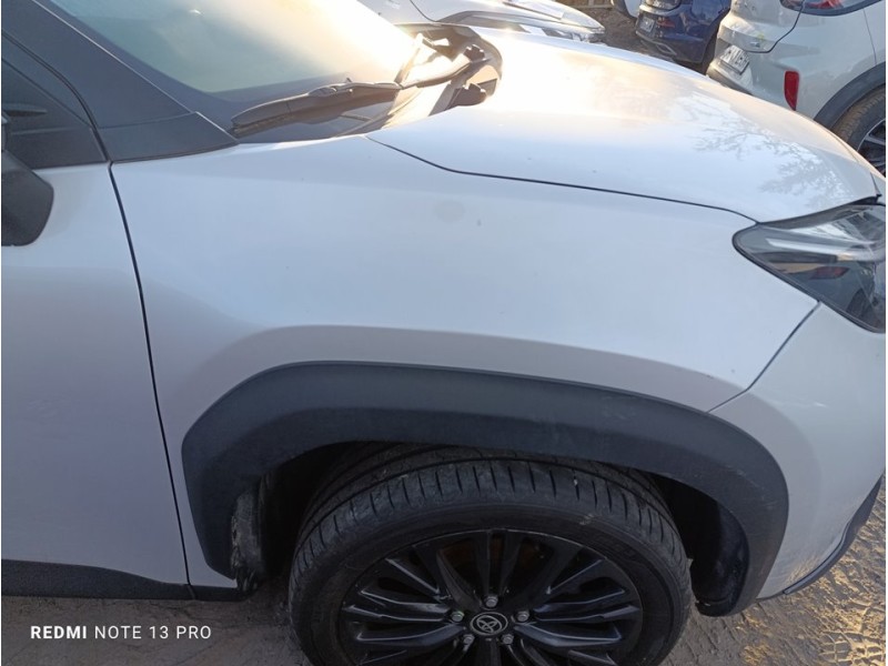 Recambio de aleta delantera derecha para toyota yaris cross hybrid awd-i premiere edition referencia OEM IAM 53811K2010  