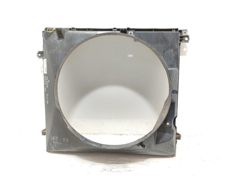 Recambio de rejilla delantera para toyota land cruiser (j12) 3.0 d4-d vx referencia OEM IAM 1671130041  