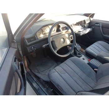 mercedes-benz clase e (w124) berlina del año 1987