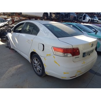 toyota avensis (t27) del año 2010