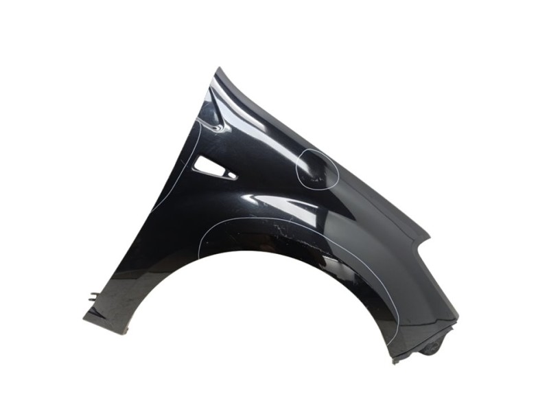 Recambio de aleta delantera derecha para dacia sandero laureate referencia OEM IAM 631005379R  