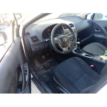 toyota avensis (t27) del año 2010