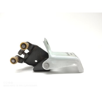 Recambio de soporte / guia puerta corredera para renault kangoo profesional referencia OEM IAM 497645F  