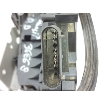 Recambio de cerradura puerta delantera derecha para challenger 380 graphite referencia OEM IAM BK31V219A64CK  