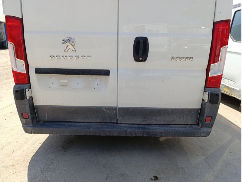 Recambio de paragolpes trasero para peugeot boxer furgón 333 l2h1 bluehdi 130 referencia OEM IAM 7410AL  