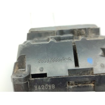 Recambio de cerradura puerta delantera derecha para renault scenic iii emotion referencia OEM IAM 805020006R  