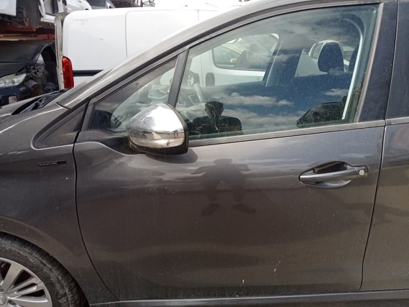 Recambio de puerta delantera izquierda para peugeot 208 signature referencia OEM IAM 9807820780  