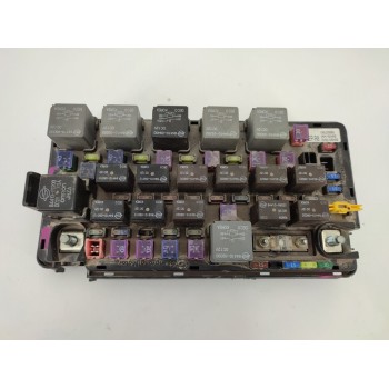 Recambio de caja reles / fusibles para ssangyong kyron 200 xdi limited referencia OEM IAM 06J26N  
