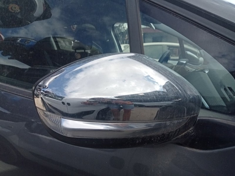 Recambio de retrovisor derecho para peugeot 208 signature referencia OEM IAM 1611240780  