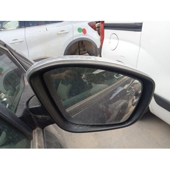 Recambio de retrovisor derecho para peugeot 208 signature referencia OEM IAM 1611240780  