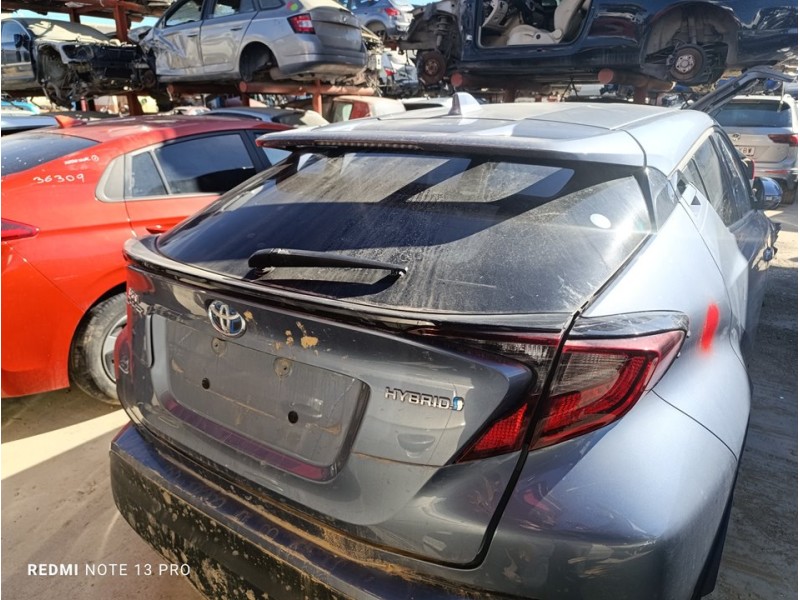 Recambio de porton trasero para toyota c-hr hybrid active referencia OEM IAM 67005F4020  