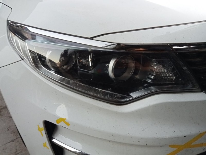 Recambio de faro derecho para kia optima drive referencia OEM IAM 92102D4170  