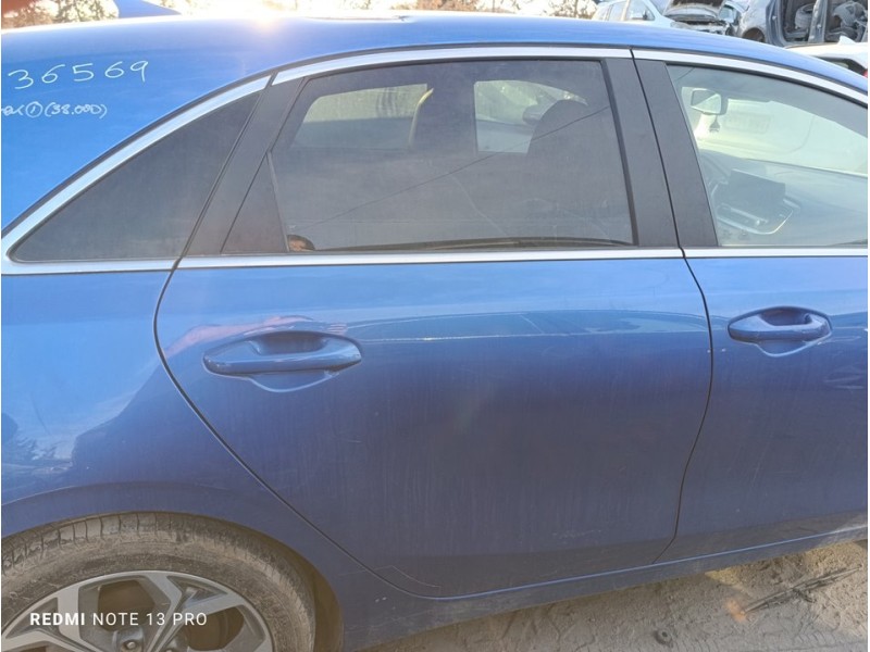 Recambio de puerta trasera derecha para kia ceed tech referencia OEM IAM 77004J7000  