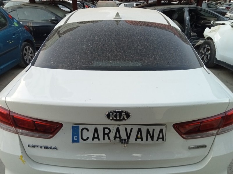 Recambio de porton trasero para kia optima drive referencia OEM IAM 69200D4020  