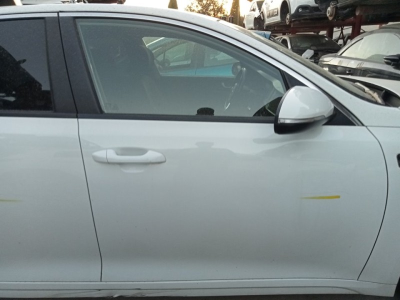 Recambio de puerta delantera derecha para kia optima drive referencia OEM IAM 76004D4000  