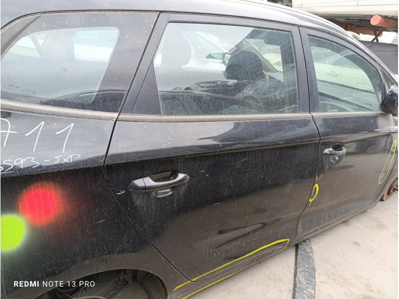 Recambio de puerta trasera derecha para kia carens ( ) basic referencia OEM IAM 77004A4000  