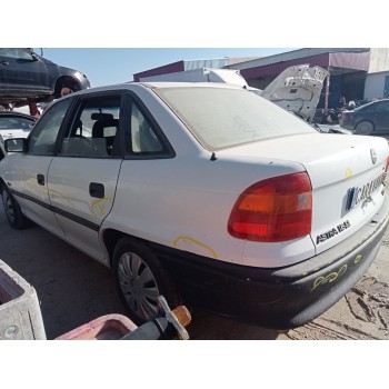 opel astra f berlina del año 1994