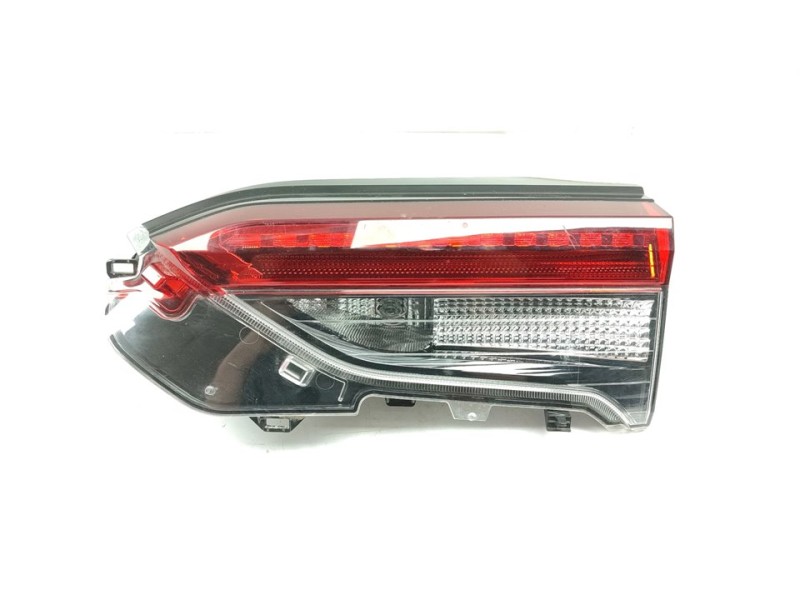 Recambio de piloto trasero derecho interior para toyota rav4 plug-in hybrid 4x4 advance referencia OEM IAM 8158042151  