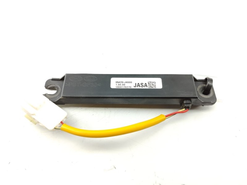 Recambio de antena para hyundai kona essence 2wd referencia OEM IAM 95420J4000  