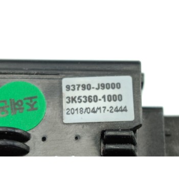 Recambio de warning para hyundai kona essence 2wd referencia OEM IAM 93790J9000  