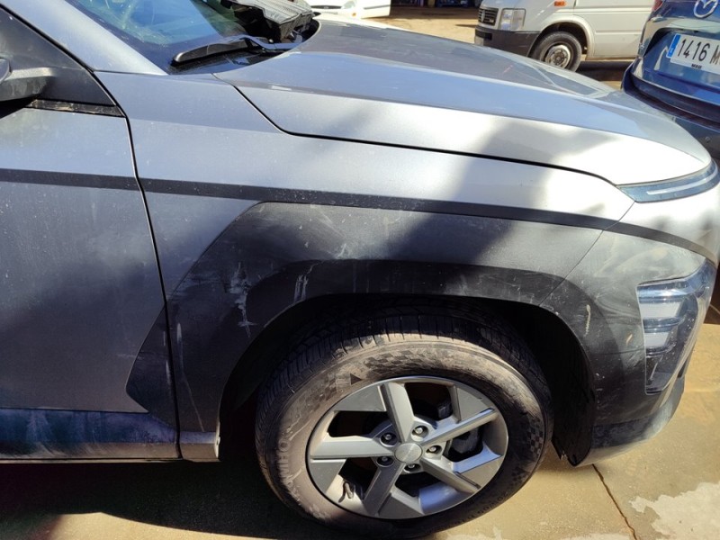 Recambio de aleta delantera derecha para hyundai kona (sx2) maxx 2wd referencia OEM IAM 66321BE000  