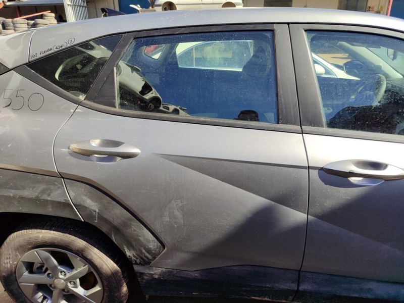 Recambio de puerta trasera derecha para hyundai kona (sx2) maxx 2wd referencia OEM IAM 77004BE000  