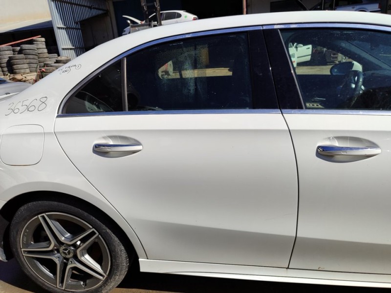 Recambio de puerta trasera derecha para mercedes-benz clase a berlina (bm 177) a 250 e (177.186) referencia OEM IAM A1777301002 