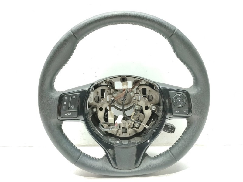 Recambio de volante para toyota yaris hybrid active referencia OEM IAM 451020D30024  