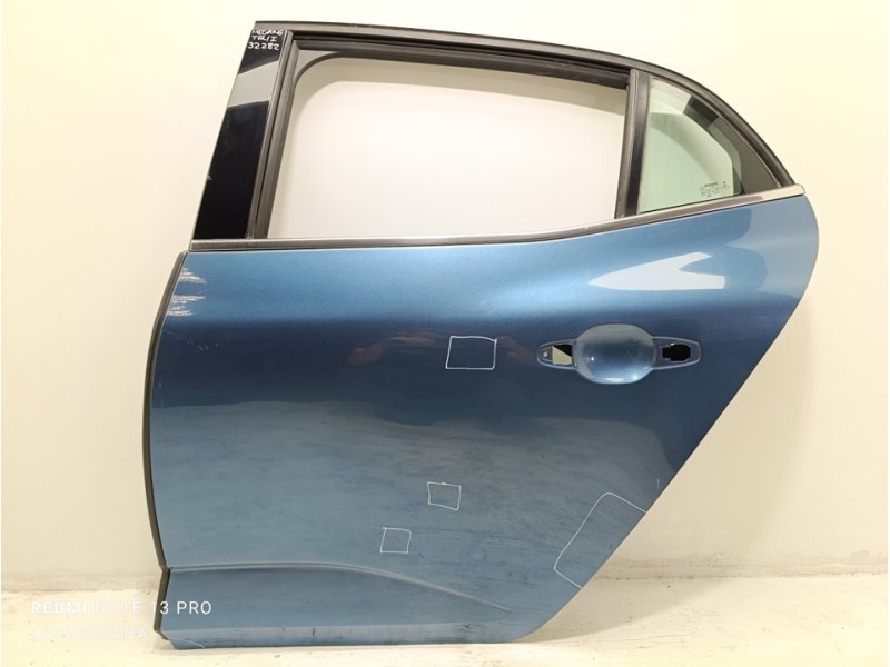 Recambio de puerta trasera izquierda para renault megane iv berlina 5p business referencia OEM IAM 821011161R  