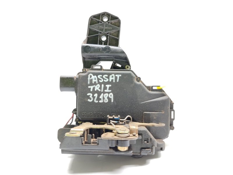 Recambio de cerradura puerta trasera izquierda para volkswagen passat berlina (3b2) comfortline referencia OEM IAM 3B4839349  