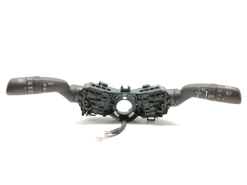 Recambio de mando multifuncion para toyota rav4 hybrid 4x2 advance referencia OEM IAM 8431911010  