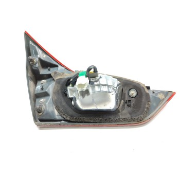Recambio de piloto trasero derecho interior para toyota auris hybrid business referencia OEM IAM 8158102830  